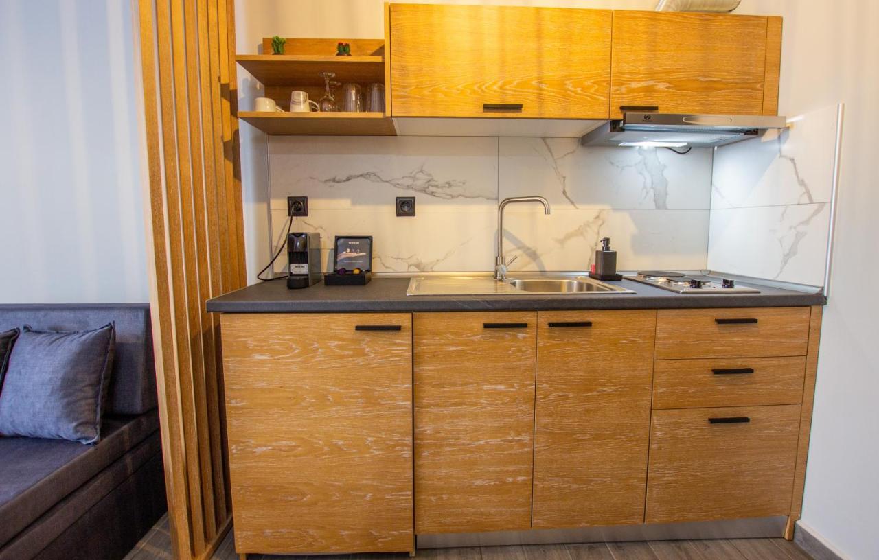 Thea Comfy Living Aparthotel Vrasná Kültér fotó