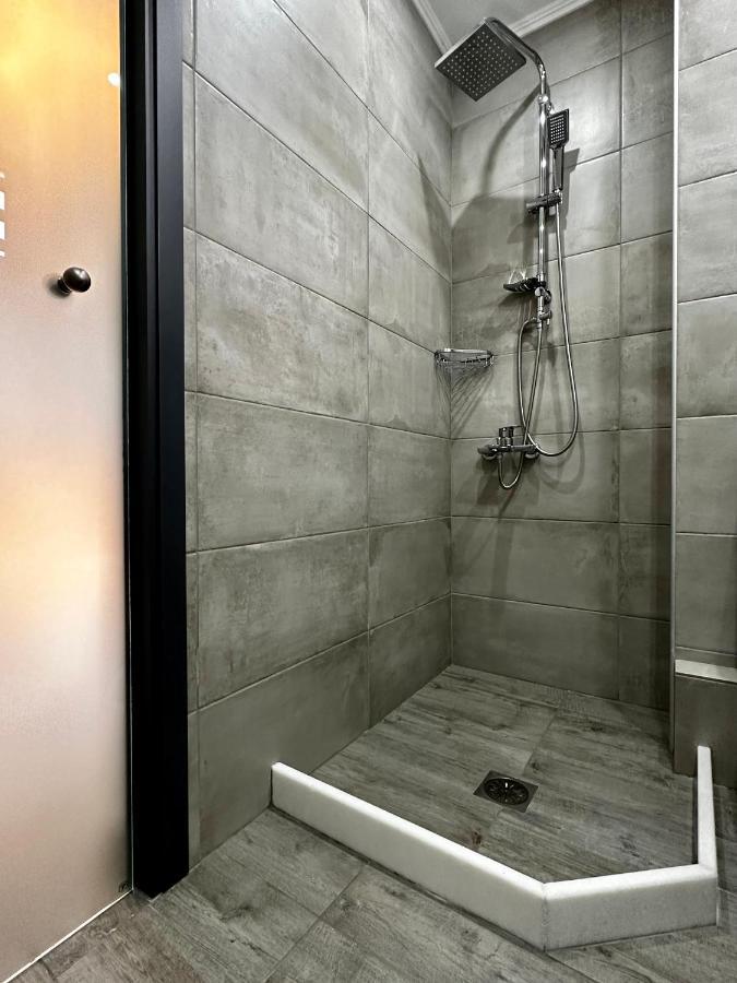Thea Comfy Living Aparthotel Vrasná Kültér fotó