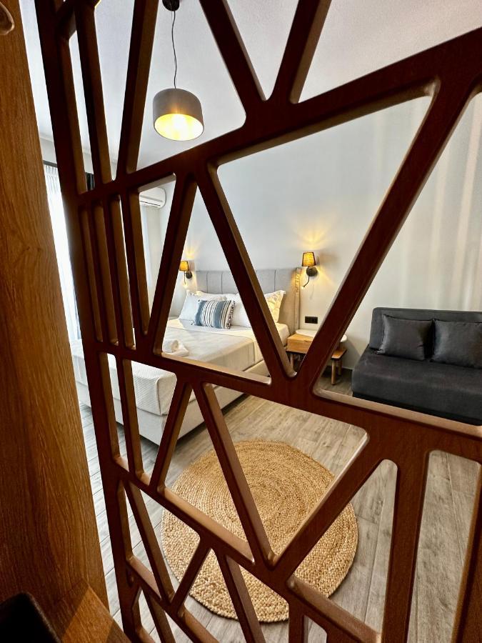 Thea Comfy Living Aparthotel Vrasná Kültér fotó